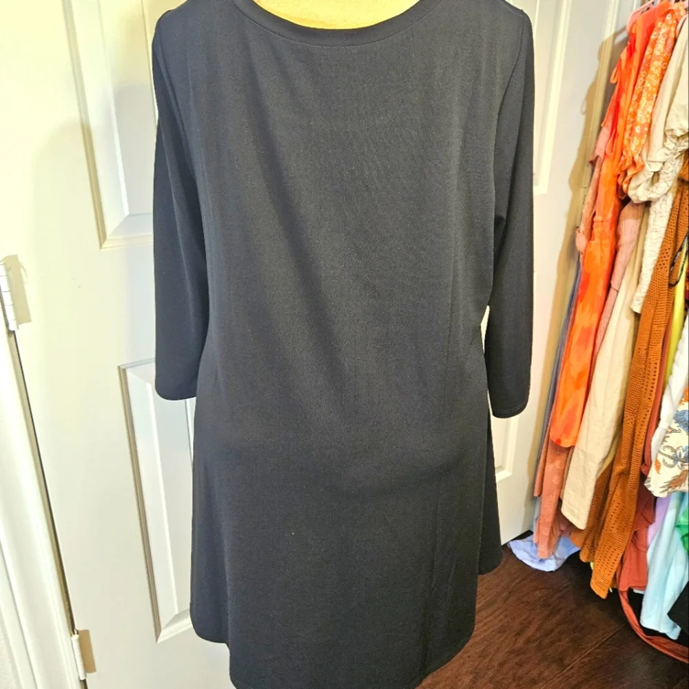 Black Blouse/ Premise - Picture 7 of 7